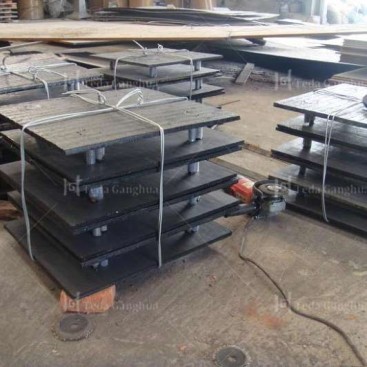 High temperature resistant Chromium Carbide Overlay Plate