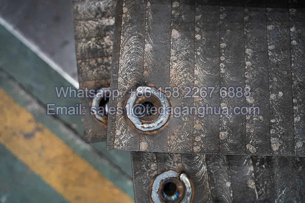 Chromium Carbide Overlay