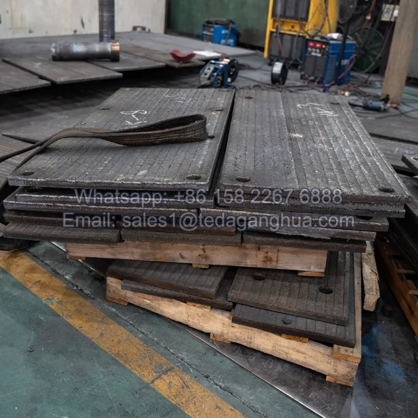 Chromium Carbide in Stainless Steel